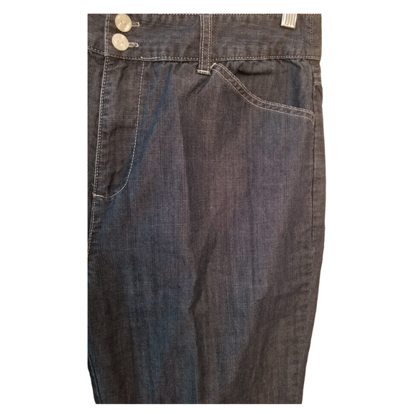 Christopher Banks Capri Short Blue Women's Jeans Size 12 34 Inseam 20 in - Picture 3 of 8